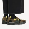 Men’s hike sandal sneaker in taupe/black/neon yellow