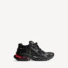 Men’s runner led sneaker in black