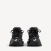 Men’s runner led sneaker in black
