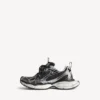 Women’s 3xl sneaker in black/silver