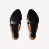 Women’s city sandal in camel