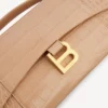 Women’s hourglass pochette with chain in nude
