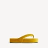 Women’s jet lag thong in mustard