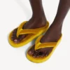 Women’s jet lag thong in mustard