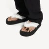 Women’s jet lag thong in off white