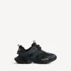 Women’s track sneaker in black