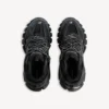 Women’s track sneaker in black