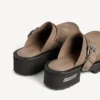 Women’s venom mule in biscuit
